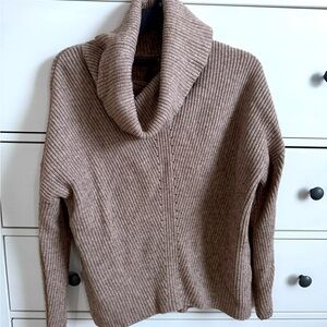 Reserved sweater, S